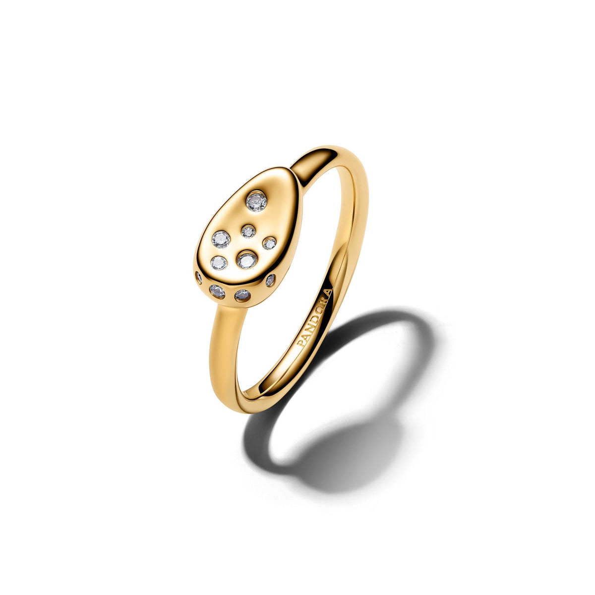 Anillo de Signet Ovalado Pequeño con Piedras de Pandora