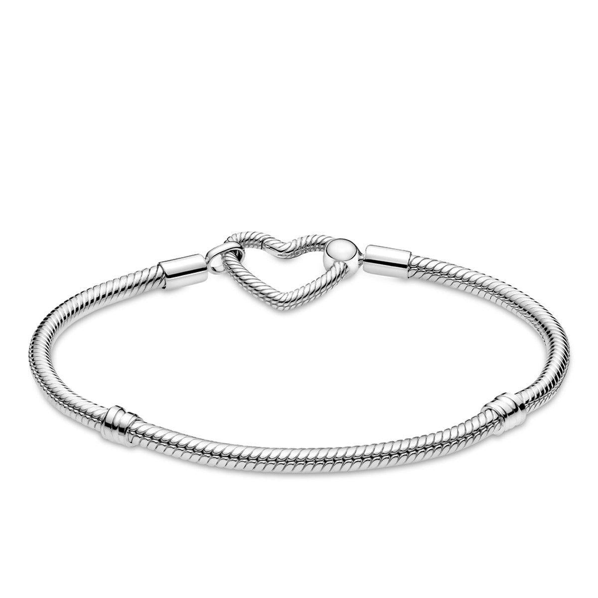 Pulsera de Cadena de Serpiente con Cierre en Forma de Corazón Pandora Moments