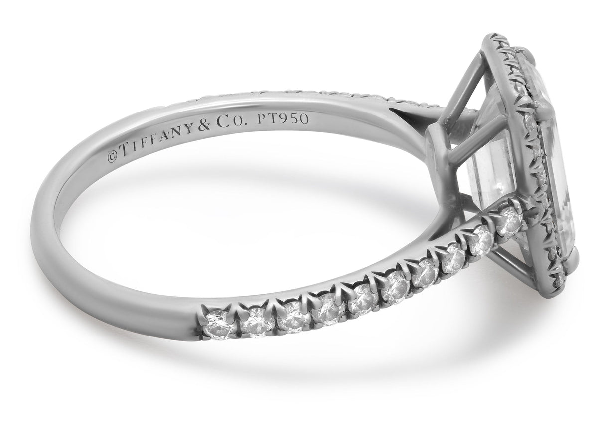 Anillo de Diamante en Corte Esmeralda 'Soleste' de Tiffany & Co., 1.54 Quilates F/VVS2, en Platino