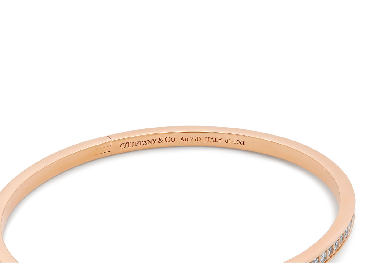 Tiffany & Co. Pulsera rígida 'Tiffany T' con diamantes en oro rosa de 18K
