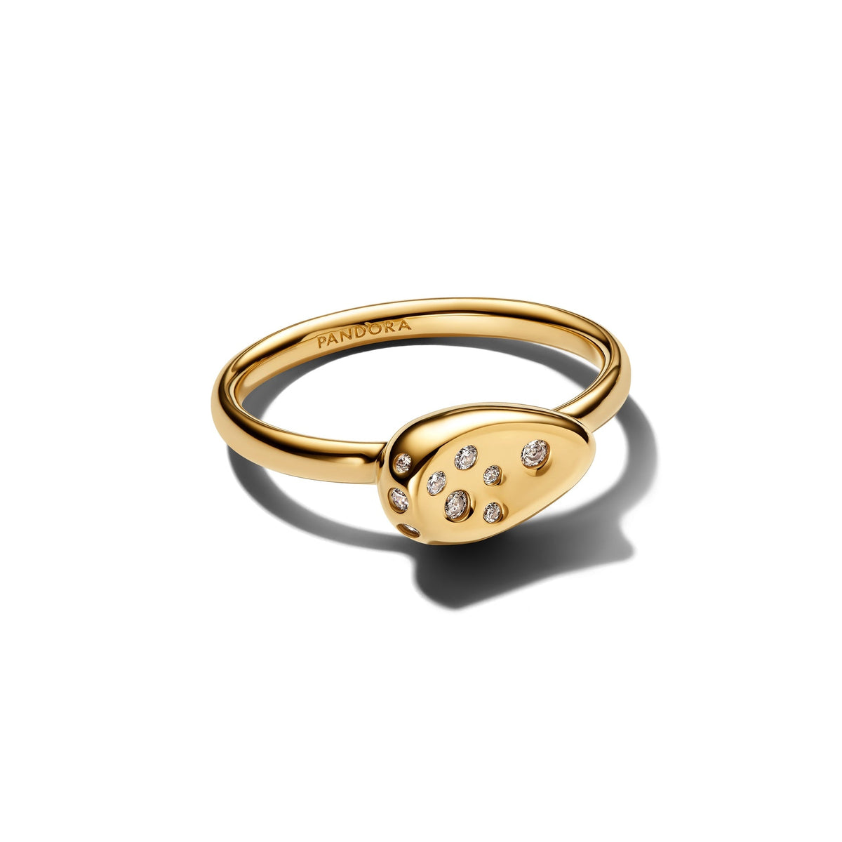 Anillo de Signet Ovalado Pequeño con Piedras de Pandora
