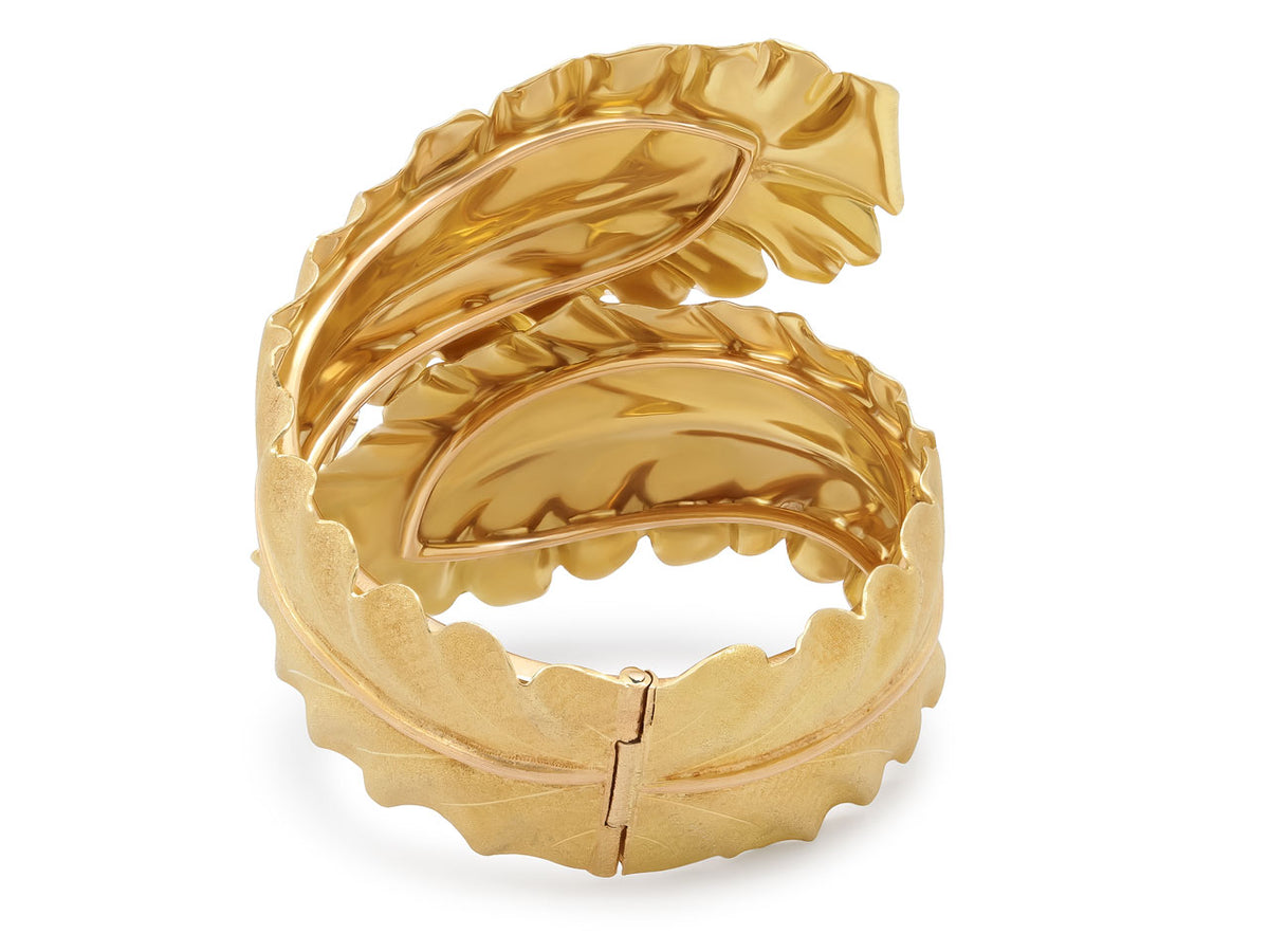 Buccellati Leaf Bangle Bracelet in 18K Gold