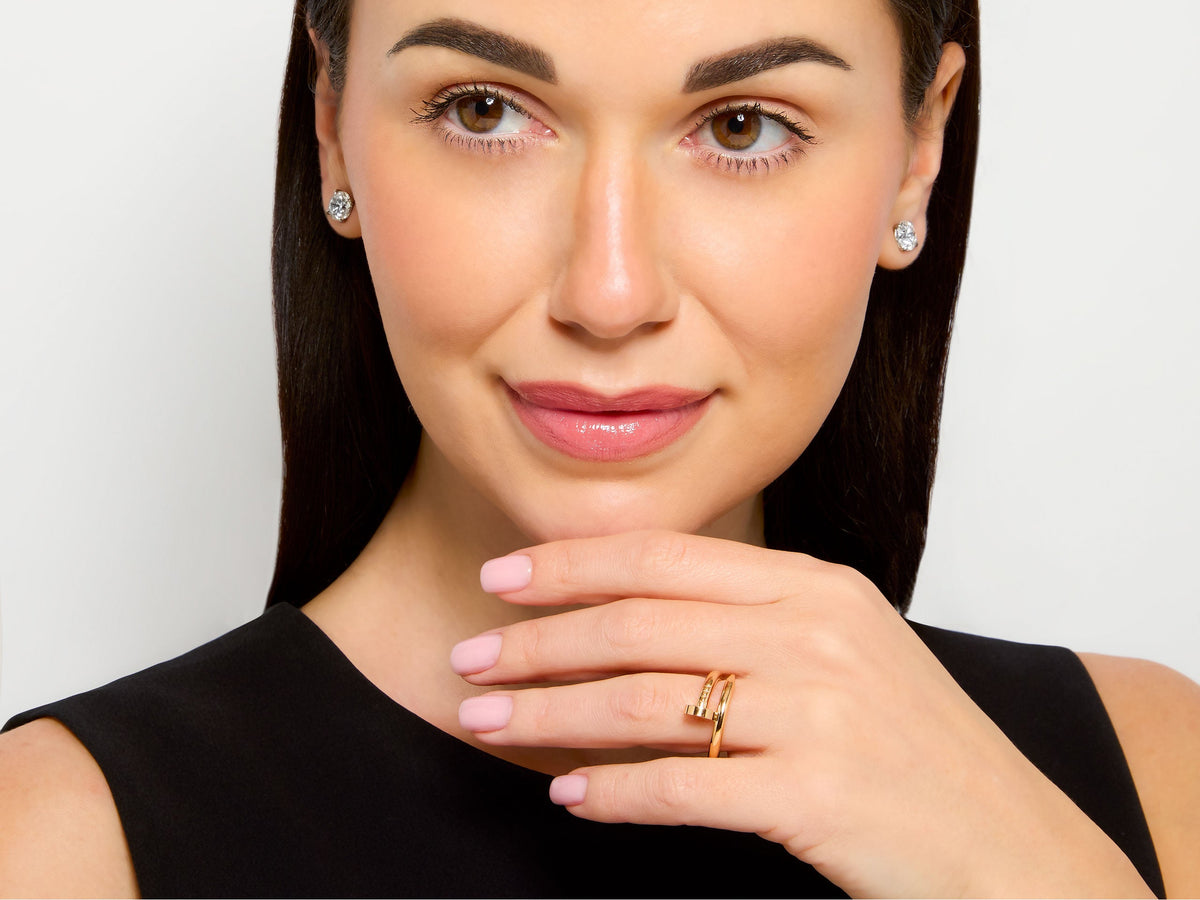 Anillo 'Juste un Clou' de Cartier en oro rosa de 18K, modelo clásico
