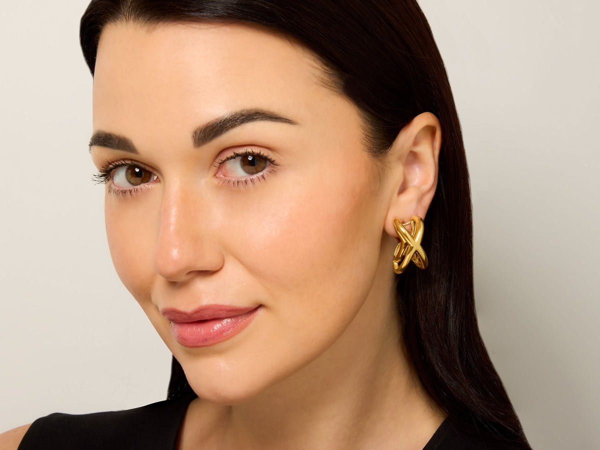 Pendientes 'X' de Donald Claflin de Tiffany & Co. en oro de 18 quilates