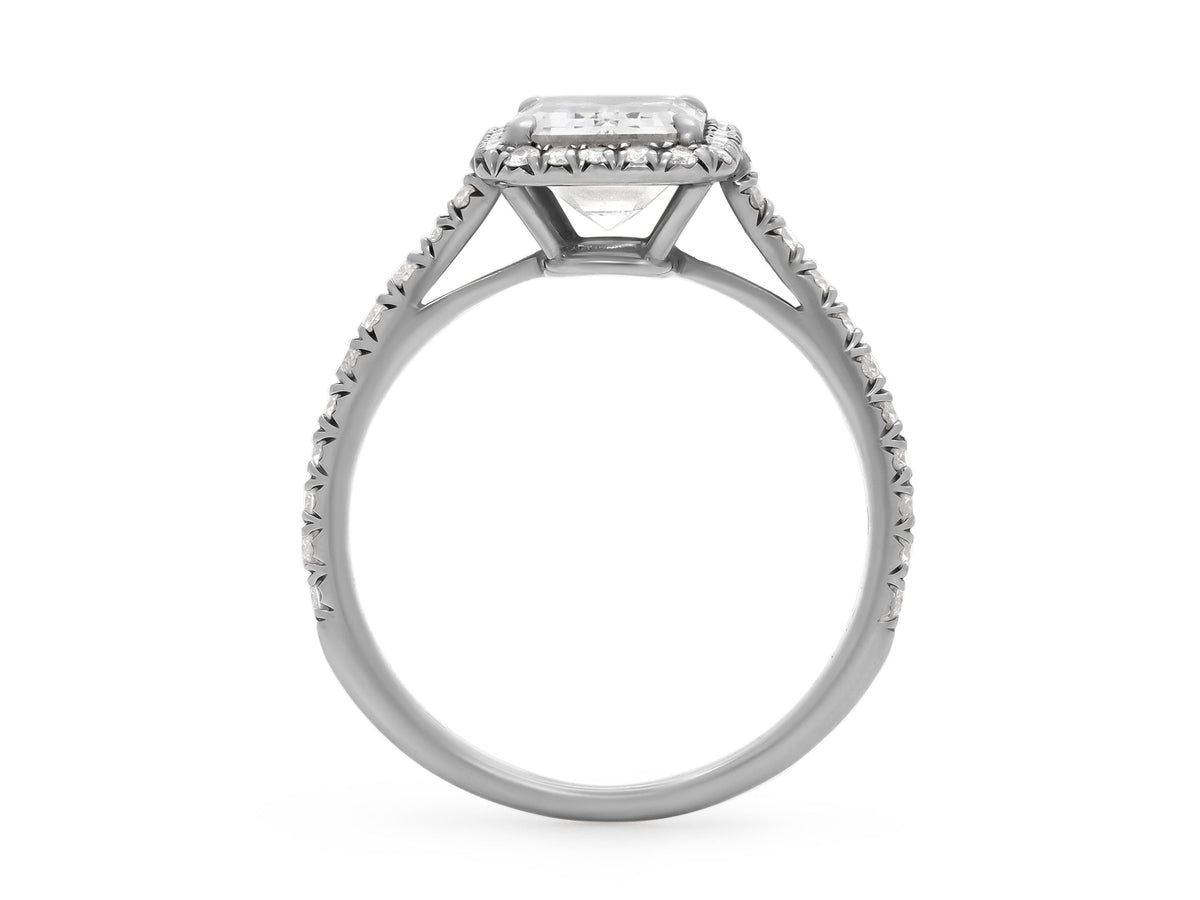 Anillo de Diamante en Corte Esmeralda 'Soleste' de Tiffany & Co., 1.54 Quilates F/VVS2, en Platino
