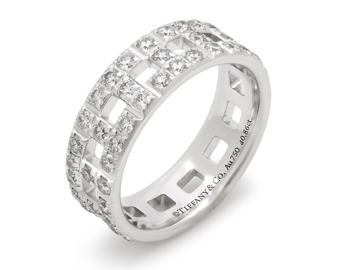 Anillo de diamantes 'Tiffany T True Wide' en oro blanco de 18K de Tiffany & Co.